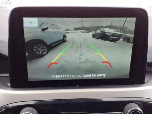 Used 2020 Ford Escape SE image 21