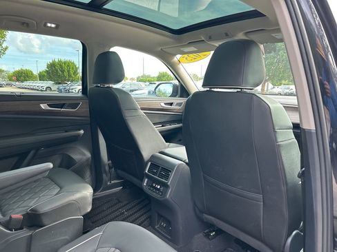 Certified 2025 Volkswagen Atlas SEL Premium R-Line image 50