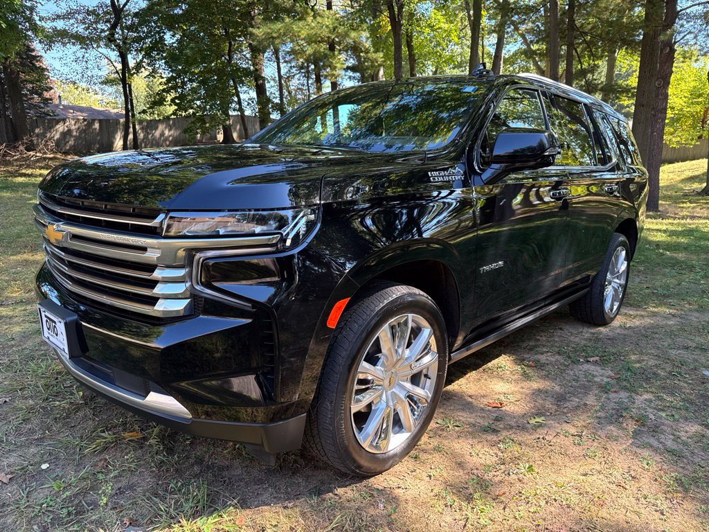 Used 2023 Chevrolet Tahoe High Country AWD/4WD image 4