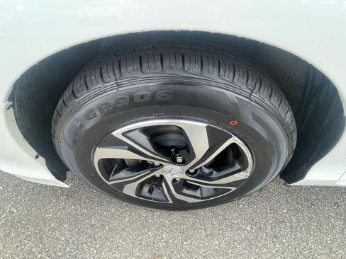 Used 2017 Honda Accord LX image 16