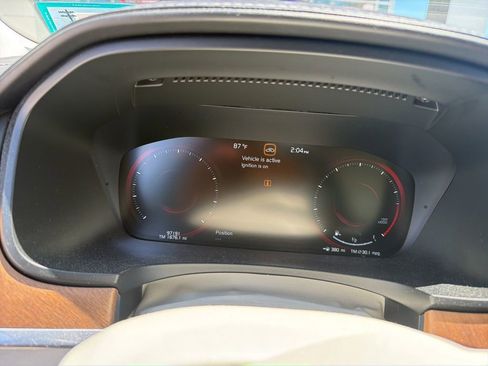 Used 2017 Volvo S90 T6 Inscription w/ Vision Package AWD/4WD image 8