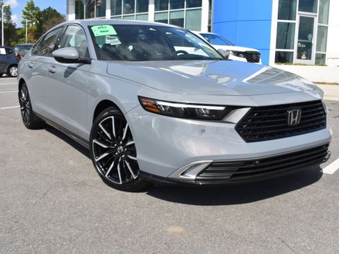 New 2026 Honda Accord Touring image 3