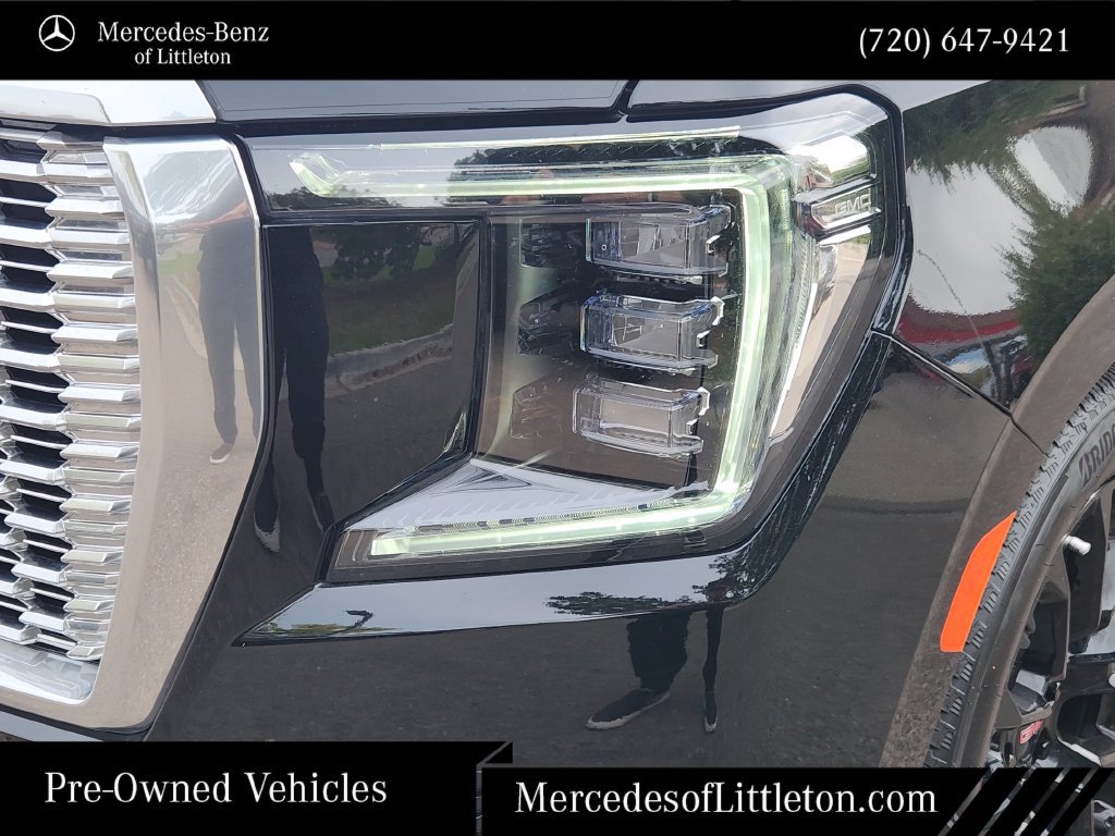 Used 2024 GMC Yukon Denali w/ Advanced Technology Package AWD/4WD image 8