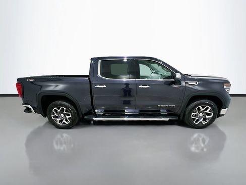 Used 2025 GMC Sierra 1500 SLT AWD/4WD image 8