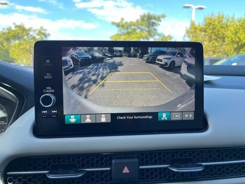 Used 2024 Honda HR-V EX-L image 8