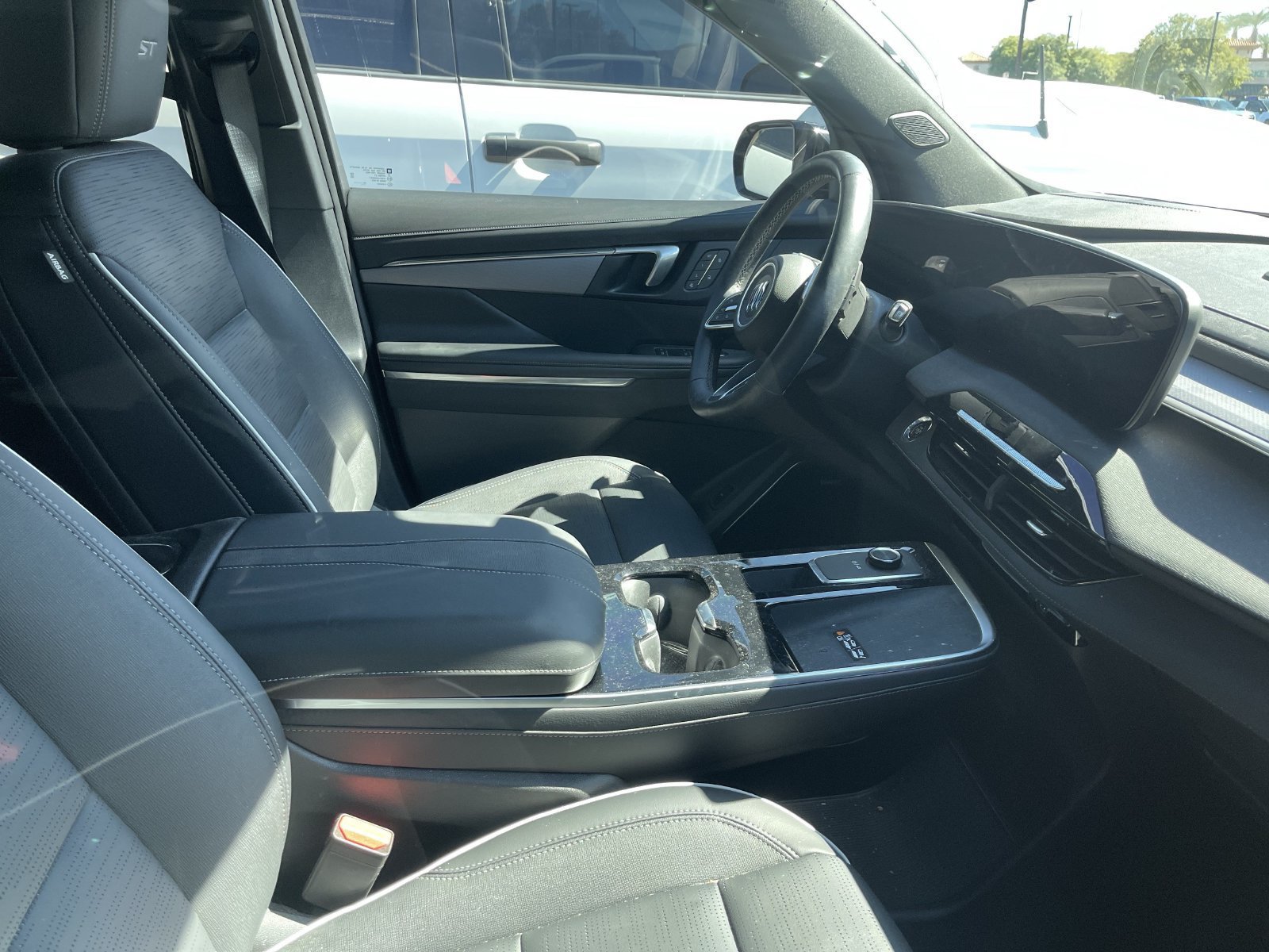 Used 2026 Buick Enclave Sport Touring w/ Power Package FWD image 6