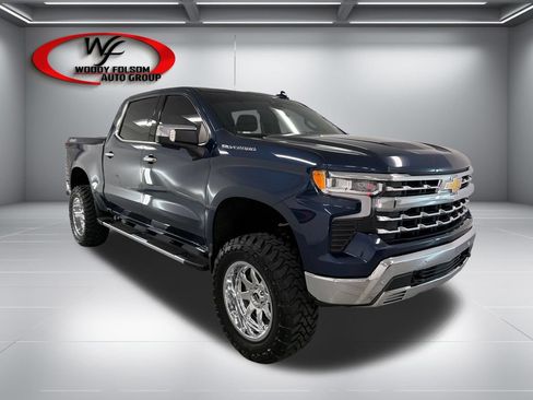 Used 2023 Chevrolet Silverado 1500 LTZ w/ LTZ Convenience Package II AWD/4WD image 3