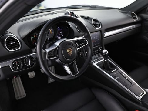 Certified 2024 Porsche 718 Cayman S RWD image 4