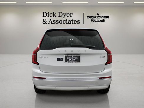 New 2026 Volvo XC90 B5 Plus image 3