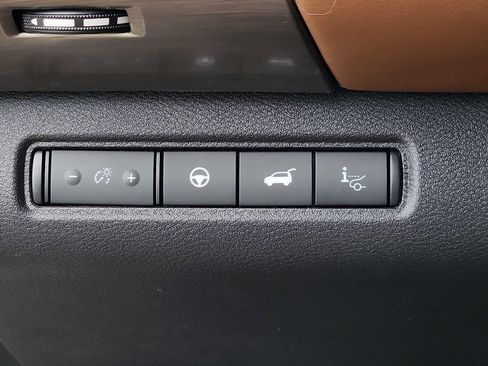 Used 2024 Nissan Pathfinder Platinum w/ Lighting Package (N93) AWD/4WD image 28