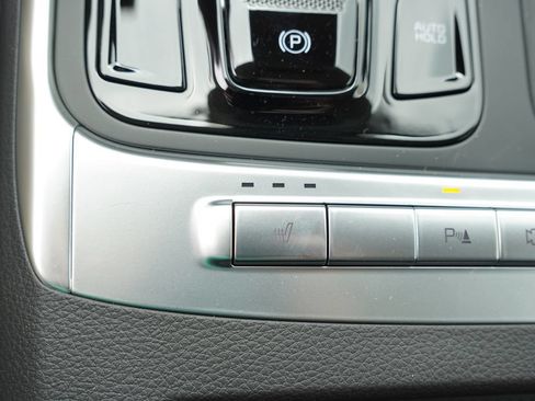 New 2027 Kia Carnival EX FWD image 16