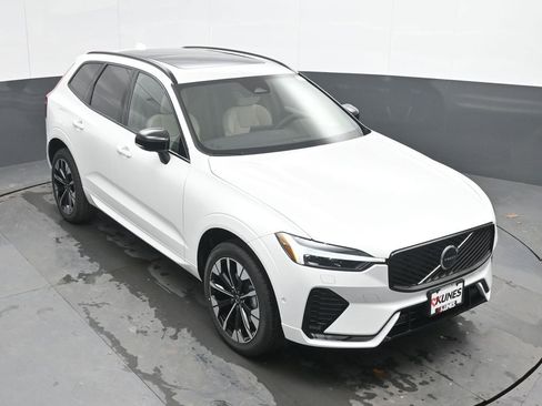 New 2026 Volvo XC60 B5 Plus w/ Climate Package AWD/4WD image 31