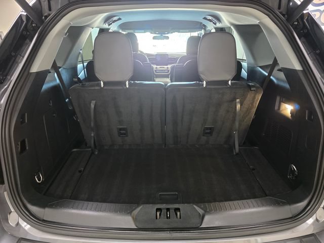 Used 2023 Ford Explorer XLT w/ Equipment Group 202A AWD/4WD image 8