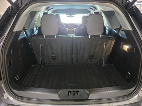 Used 2023 Ford Explorer XLT w/ Equipment Group 202A AWD/4WD image 8