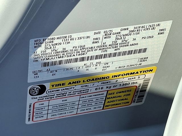 Used 2025 Ford Expedition Platinum AWD/4WD image 26