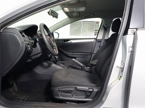 Used 2015 Volkswagen Jetta SE image 10