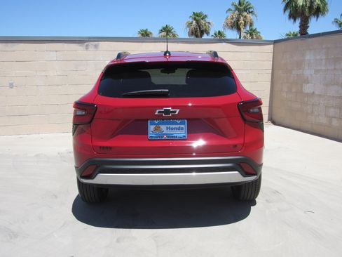 Used 2026 Chevrolet Trax LT w/ Driver Confidence Package FWD image 7