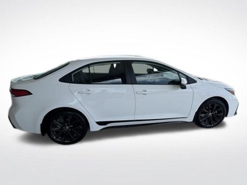 Used 2026 Toyota Corolla SE FWD image 7
