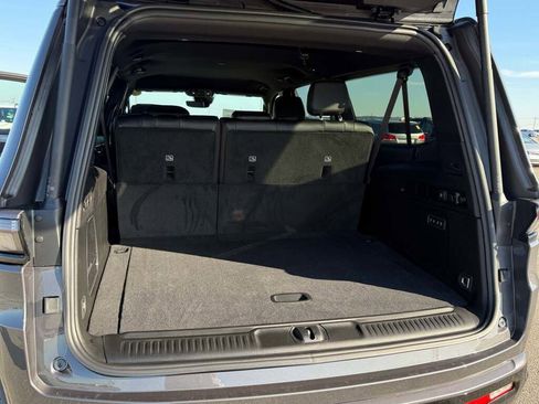 New 2026 Jeep Grand Wagoneer L Limited image 19