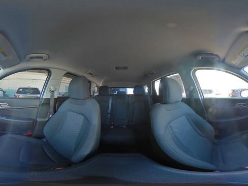 Used 2025 Kia Sportage LX image 42