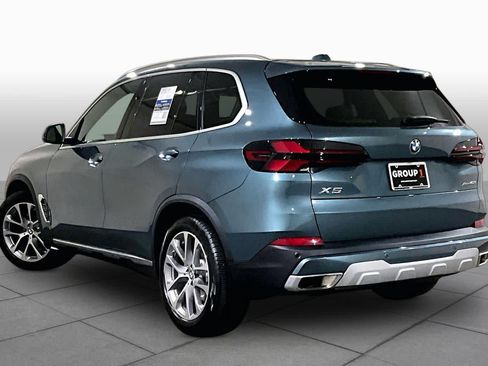 Used 2025 BMW X5 xDrive40i w/ Premium Package AWD/4WD image 11
