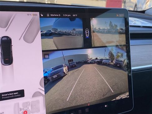 Used 2024 Tesla Model Y 2WD image 10