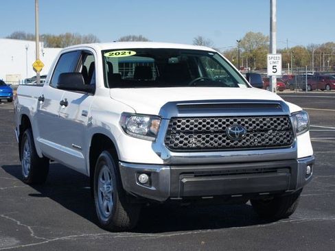 Used 2021 Toyota Tundra SR5 w/ SR5 Upgrade Package image 23