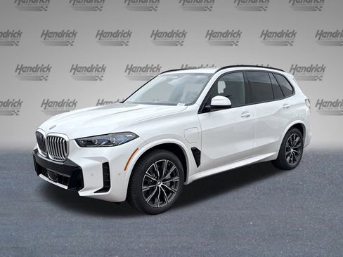 New 2026 BMW X5 xDrive50e w/ M Sport Package image 5