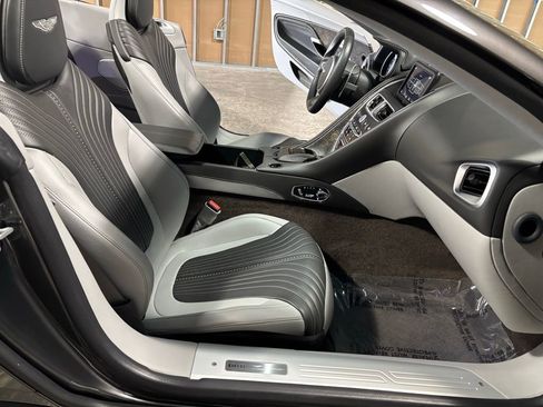 Used 2019 Aston Martin DB11 Volante RWD image 20