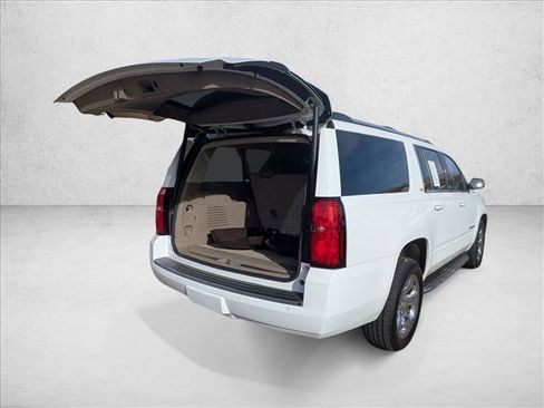 Used 2015 Chevrolet Suburban LTZ image 26