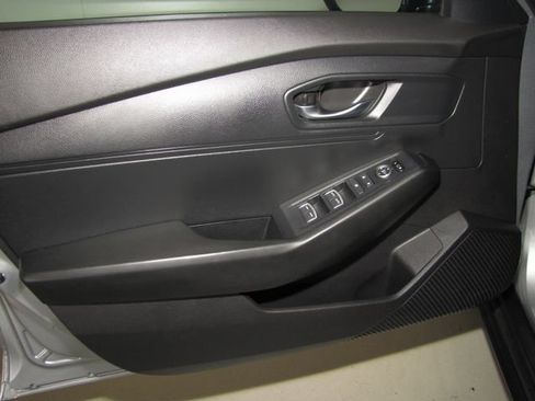 Certified 2024 Honda Accord LX image 9