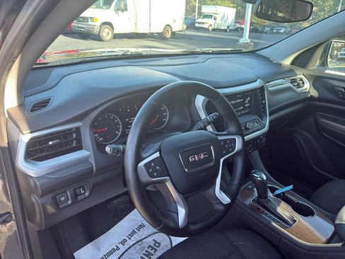 Used 2019 GMC Acadia SLE image 13