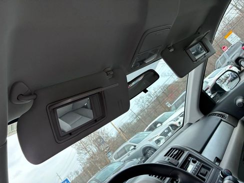 Used 2010 Honda CR-V LX image 39
