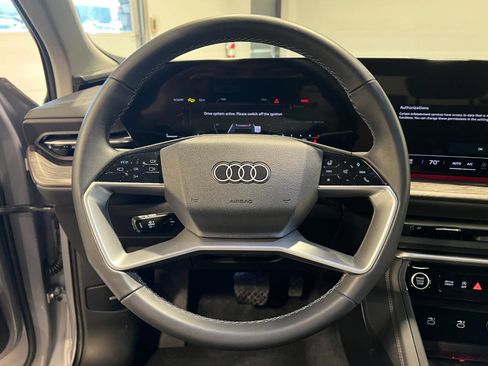 Used 2025 Audi Q5 Premium Plus AWD/4WD image 11