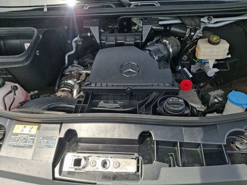 Used 2025 Mercedes-Benz Sprinter 2500 image 29