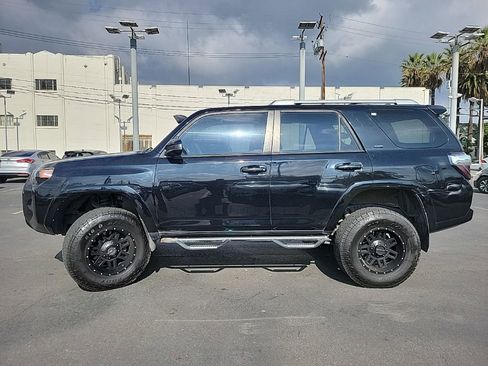 Used 2016 Toyota 4Runner SR5 image 4