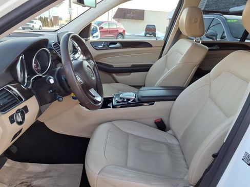 Used 2018 Mercedes-Benz GLE 350 4MATIC image 3