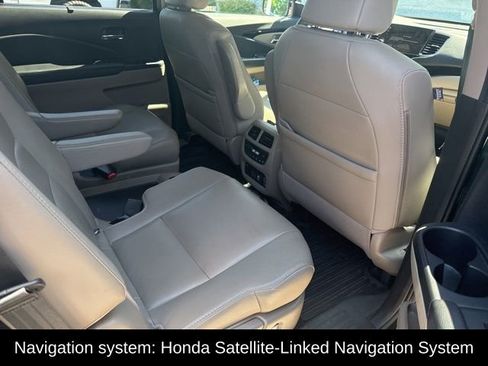 Used 2020 Honda Pilot Touring image 5