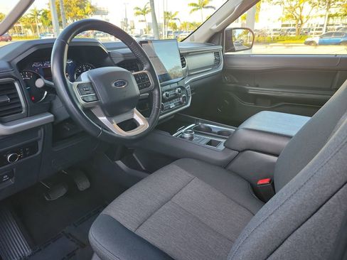 Used 2024 Ford Expedition Max XLT image 15
