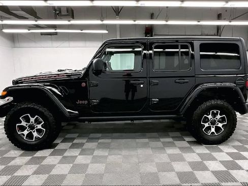 Used 2022 Jeep Wrangler Unlimited Rubicon w/ Dual Top Group AWD/4WD image 13