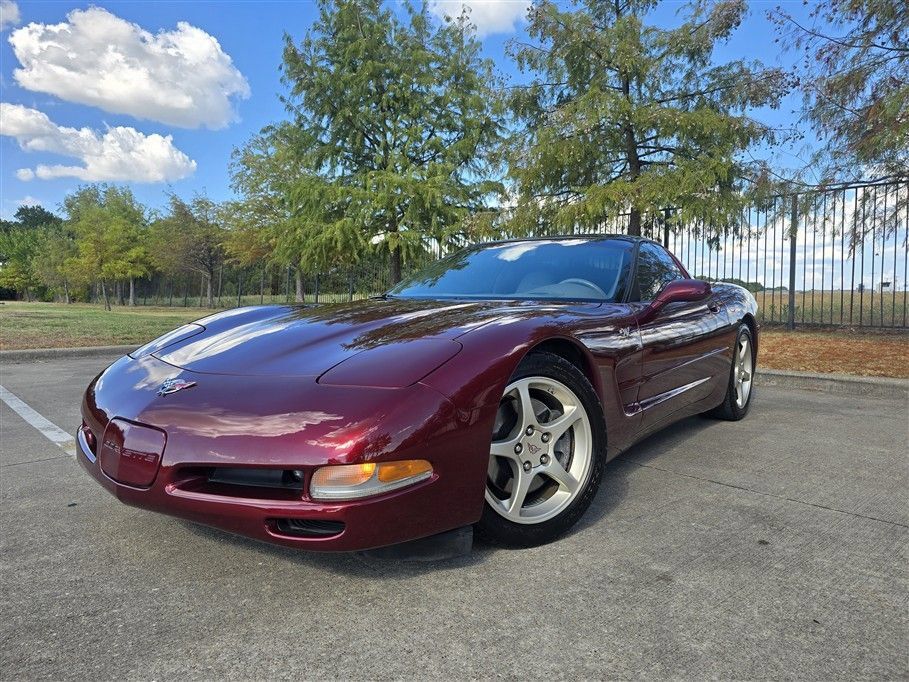 Used 2003 Chevrolet Corvette Coupe w/ Preferred Equipment Group RWD image 3