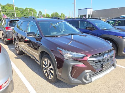 Used 2024 Subaru Outback Limited XT AWD/4WD image 2