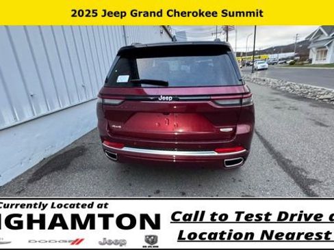 New 2025 Jeep Grand Cherokee Summit image 11