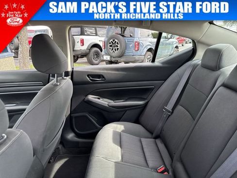 Used 2024 Nissan Altima 2.5 SV image 14