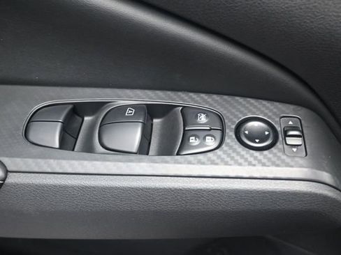 Used 2025 Nissan Altima 2.5 SV FWD image 16
