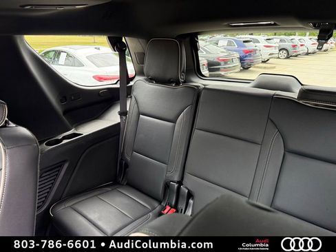Used 2024 GMC Yukon SLT w/ SLT Premium Package AWD/4WD image 29