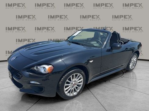 Used 2018 FIAT 124 Spider Classica w/ Technology & Siriusxm Group RWD image 2