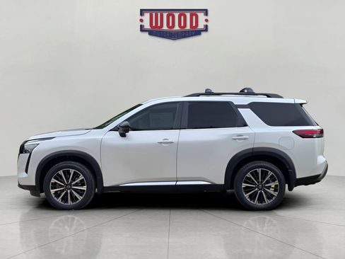New 2026 Nissan Pathfinder Platinum AWD/4WD image 4