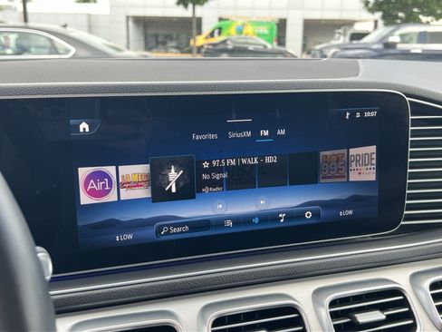 Used 2025 Mercedes-Benz GLE 350 4MATIC image 19