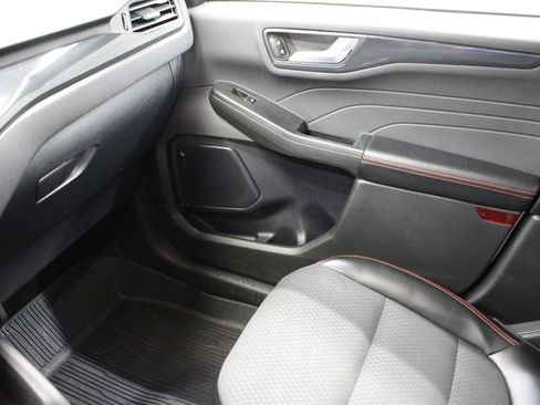 Used 2024 Ford Escape ST-Line w/ Tech Pack #1 AWD/4WD image 29